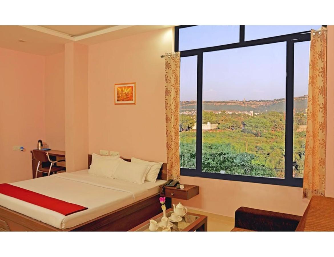 Hotel Shivam Fort View, Chittorgarh 외부 사진